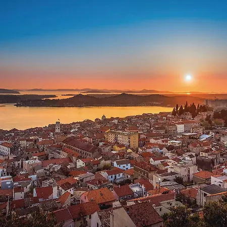Apartment Pet Friendly In With Wifi Sibenik